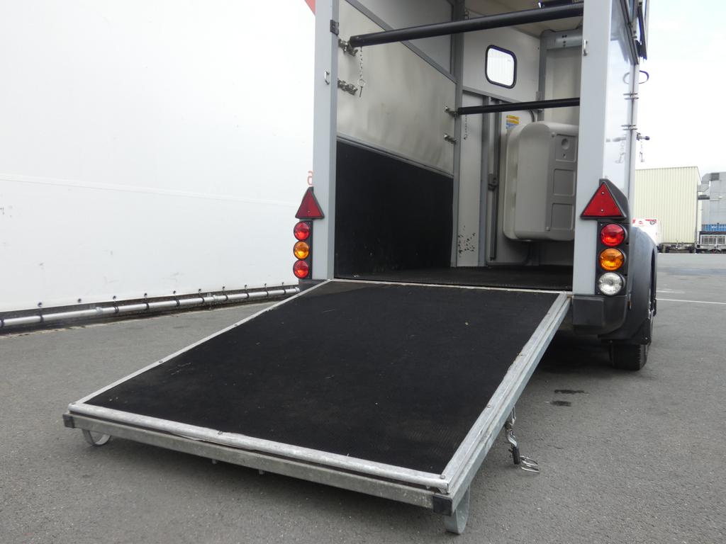 Ifor-Williams Paardentrailer tandemas 320x130x230cm 1600kg